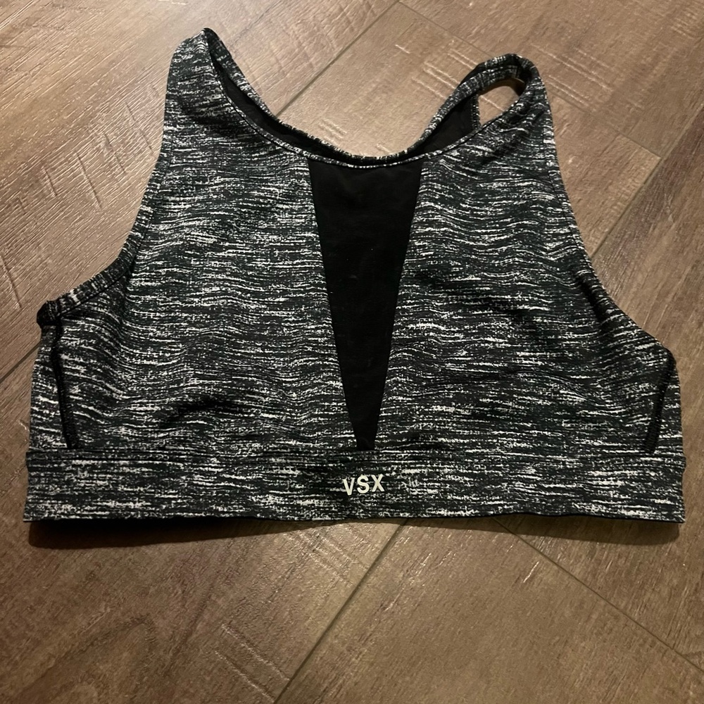 Victoria Secret Women Heather Gray Racerback Scoop Neck Stertch VSX Sports Bra